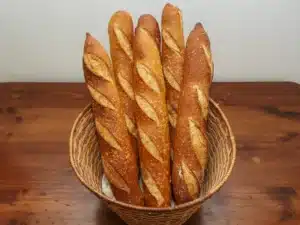 ce boulanger meilleur ouvrier de france est très clair, une baguette ne se mange absolument pas de cette façon