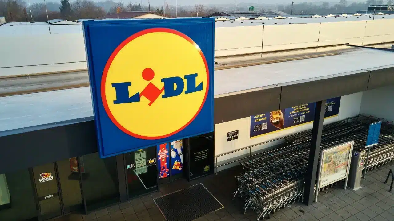 « je suis caissier chez lidl, voici combien je gagne par mois »