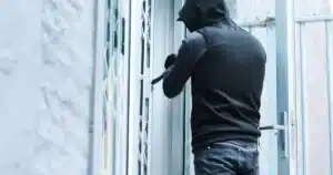 les cambrioleurs ont une nouvelle méthode pour surveiller votre maison, voici leur technique de repérage